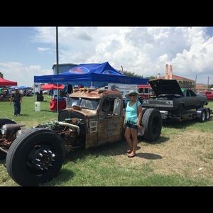 Meet your Posher, Cynthia